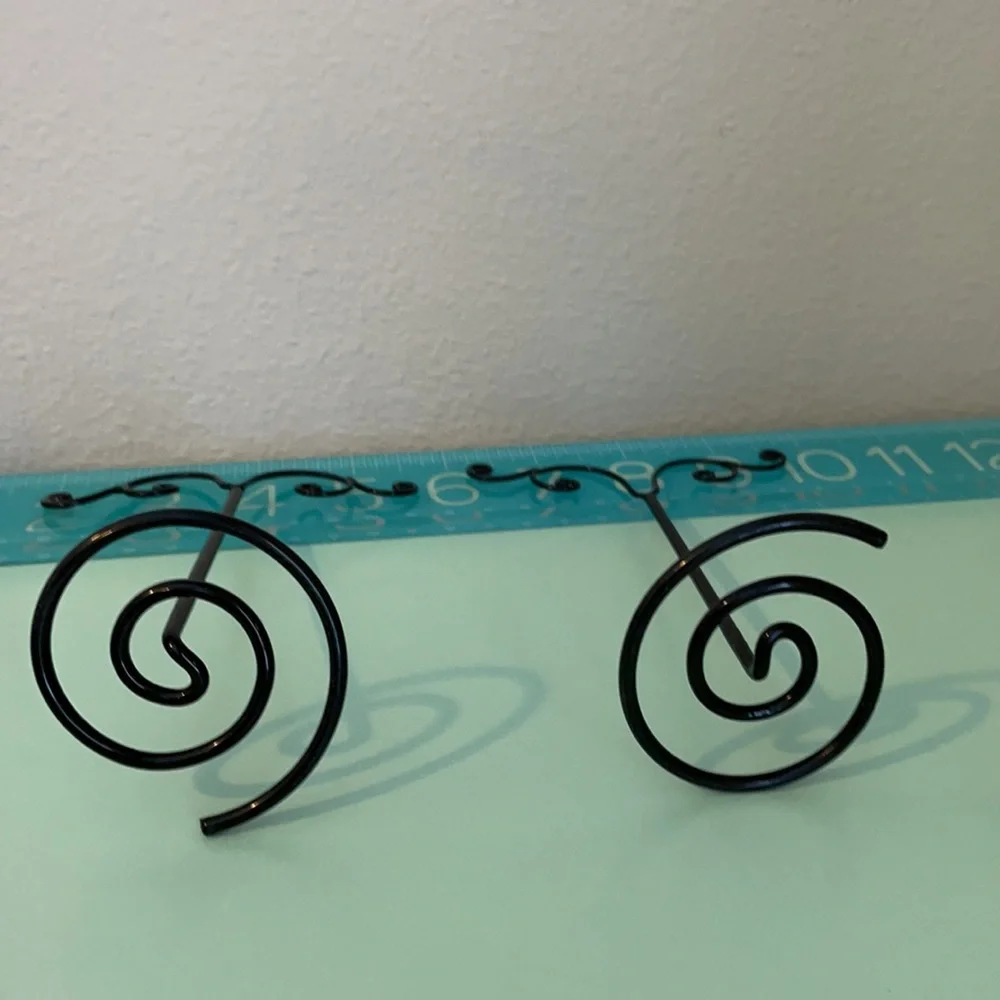 🛍 2 Earring Holders